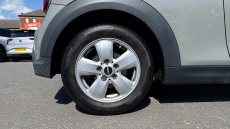 MINI Hatchback 1.5 Cooper Classic 3dr Petrol Hatchback